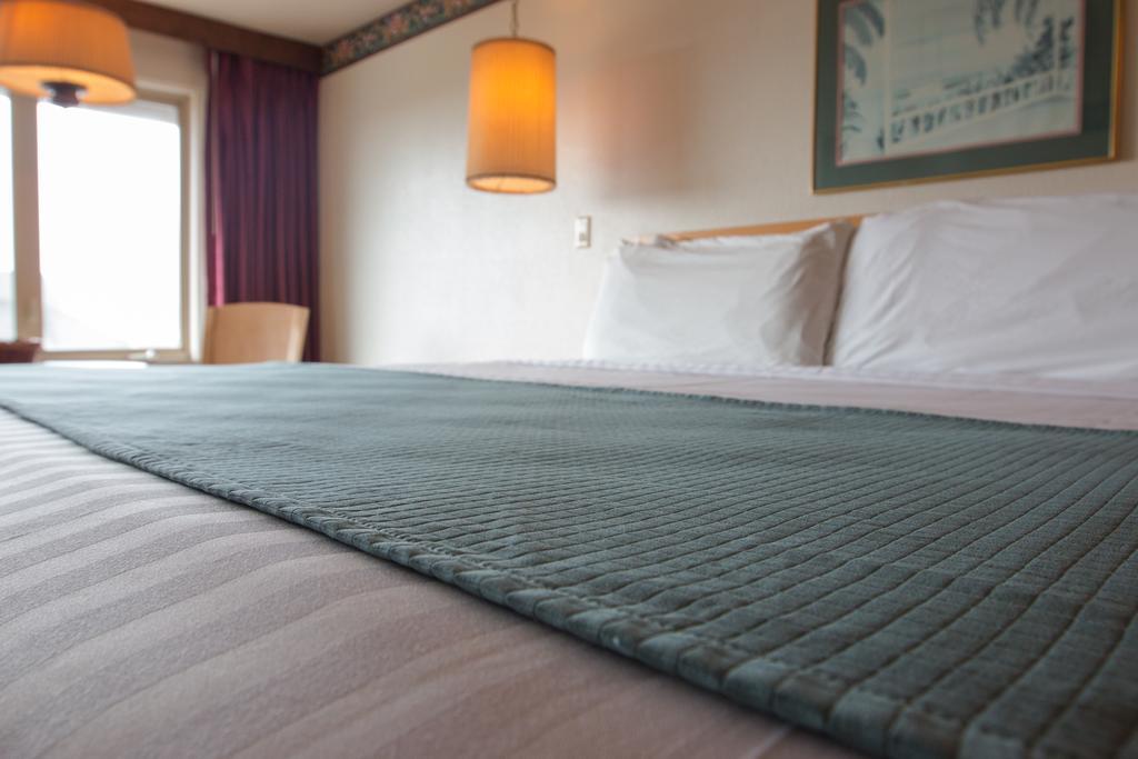 סיסייד Hi Tide Oceanfront Inn מראה חיצוני תמונה