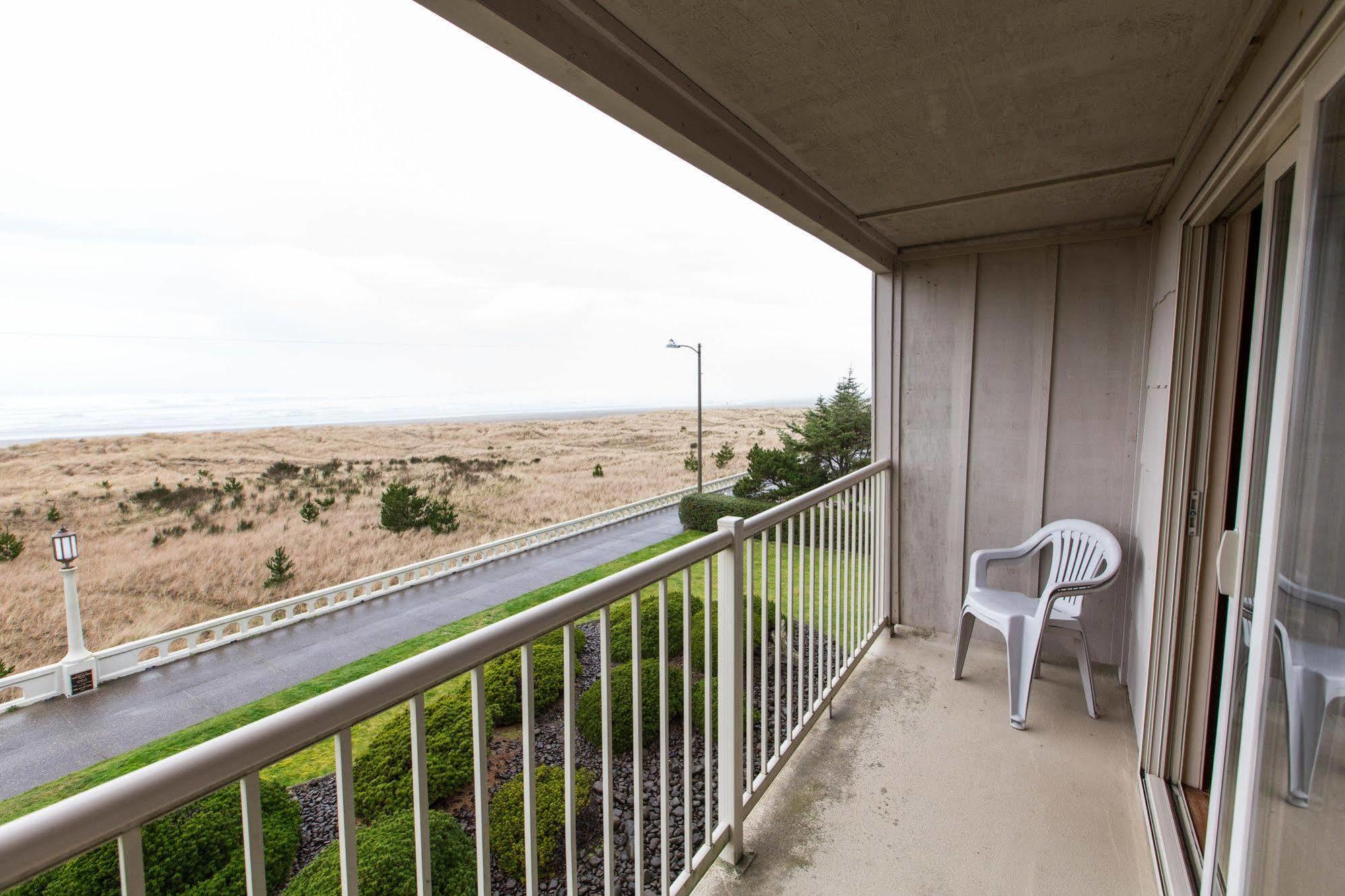 סיסייד Hi Tide Oceanfront Inn מראה חיצוני תמונה
