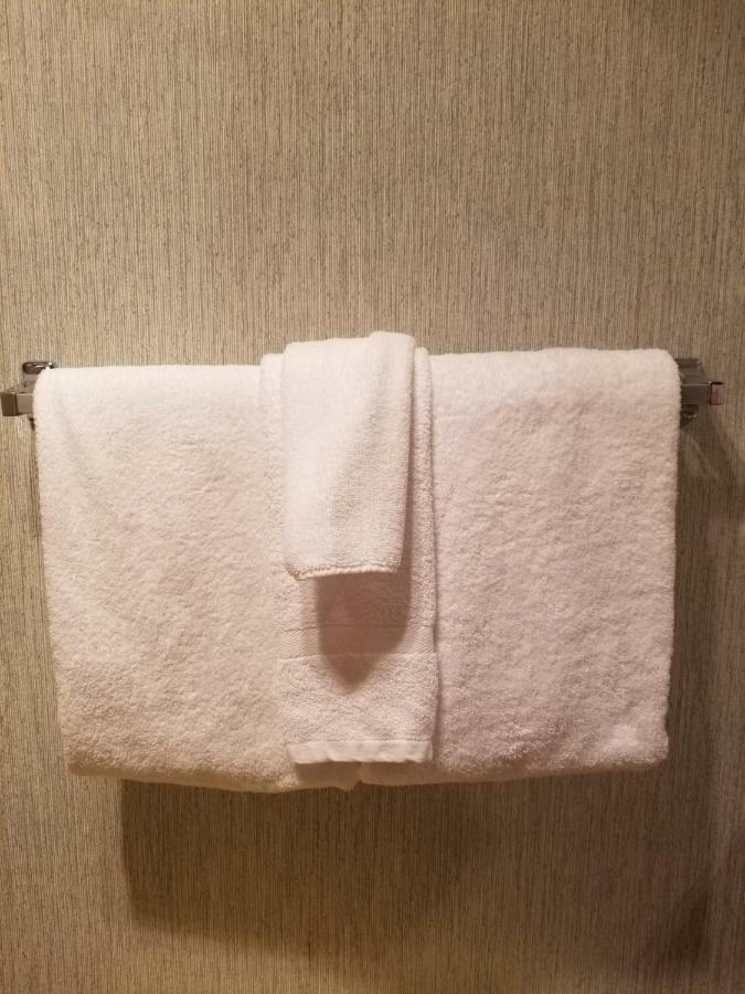 סיסייד Hi Tide Oceanfront Inn חדר תמונה