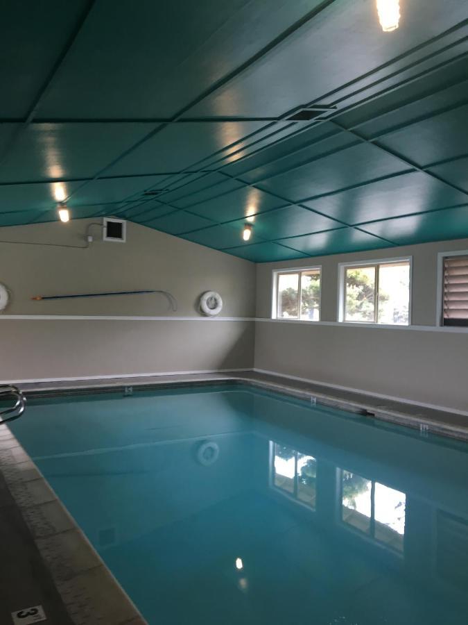 סיסייד Hi Tide Oceanfront Inn מראה חיצוני תמונה