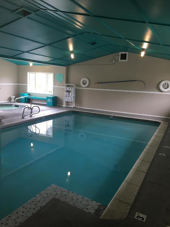 סיסייד Hi Tide Oceanfront Inn מראה חיצוני תמונה